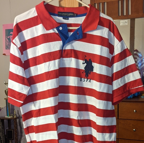 U.S POLO ASSN. Red and White striped shirt - Picture 1 of 4